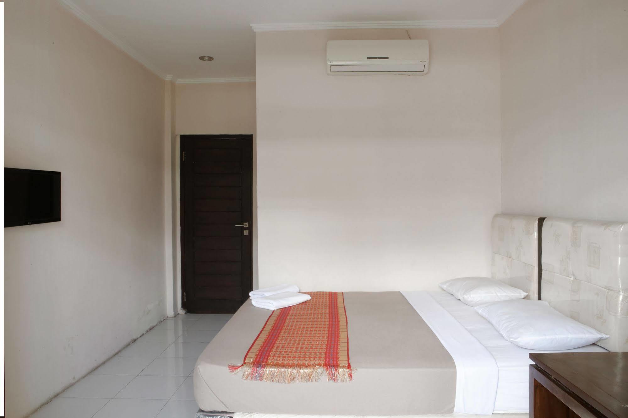 Sapta Petala Hotel Kuta  Exterior photo